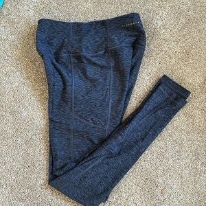Victoria’s Secret marled everyday leggings. Size 4